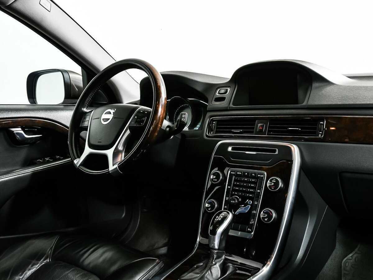 Купить Volvo XC70 с пробегом. Фото: #8