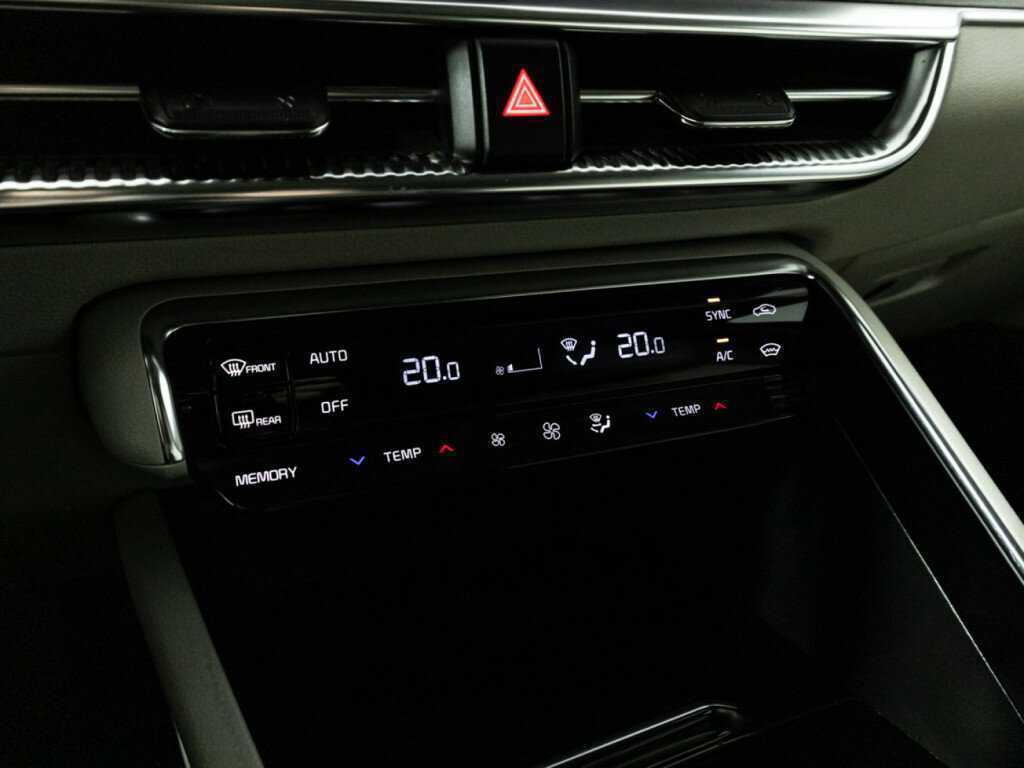 Купить Kia K5 с пробегом. Фото: #19