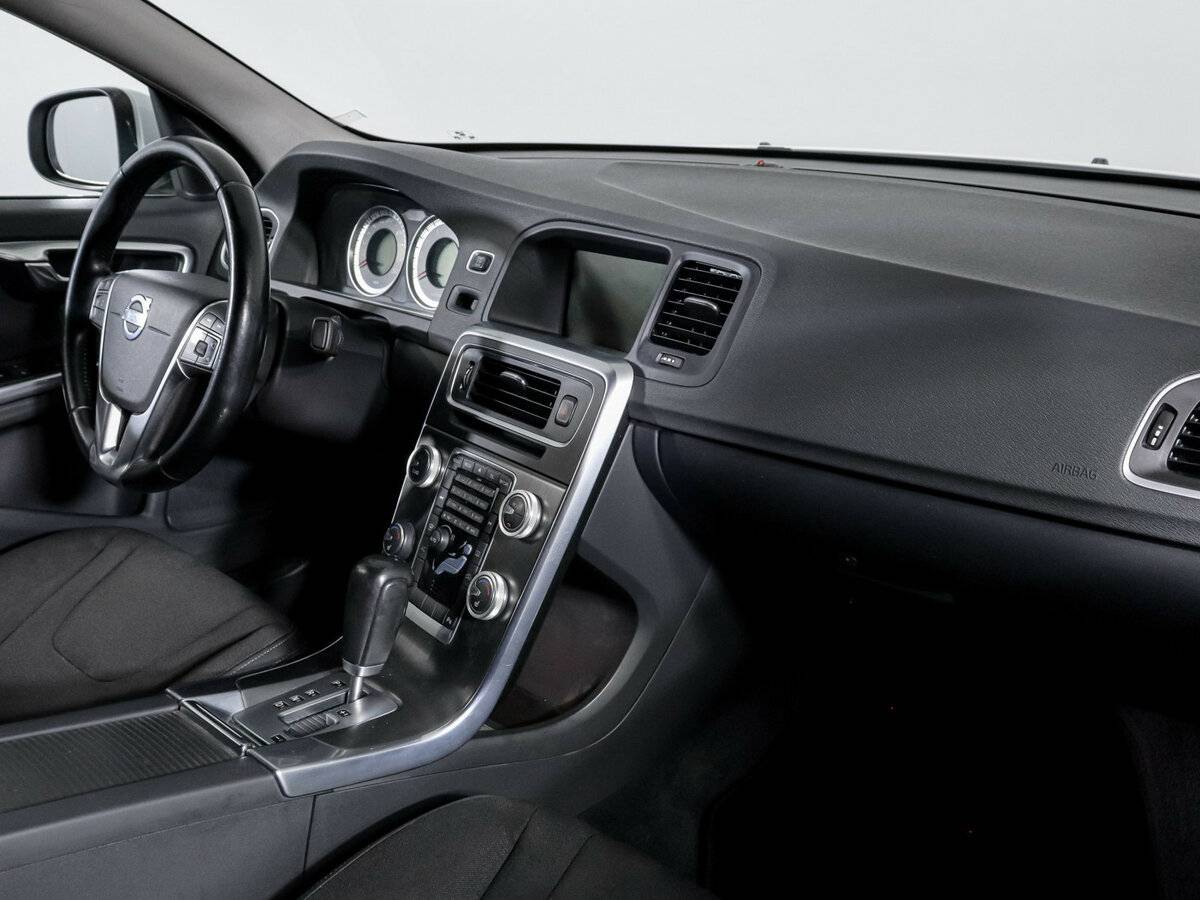 Купить Volvo S60 с пробегом. Фото: #8