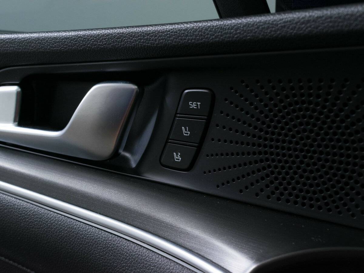 Купить Kia K5 с пробегом. Фото: #18