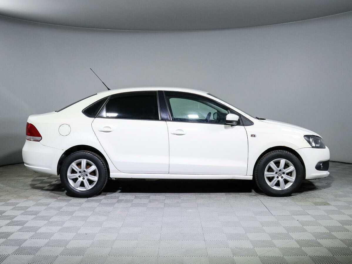 Купить Volkswagen Polo с пробегом. Фото: #3