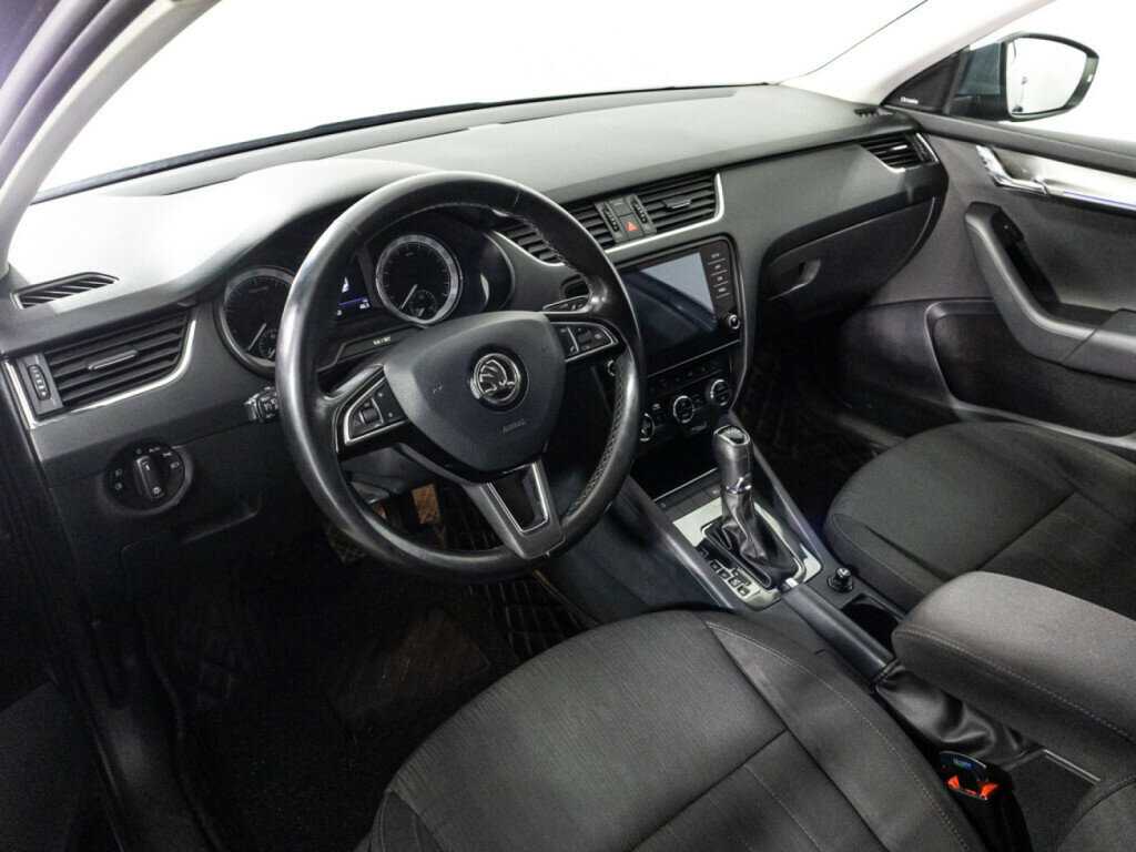 Купить Skoda Octavia с пробегом. Фото: #10