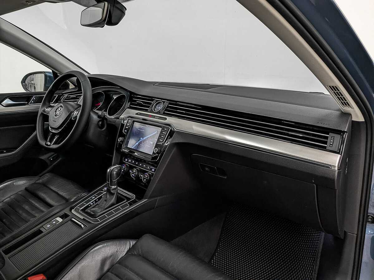 Купить Volkswagen Passat с пробегом. Фото: #12