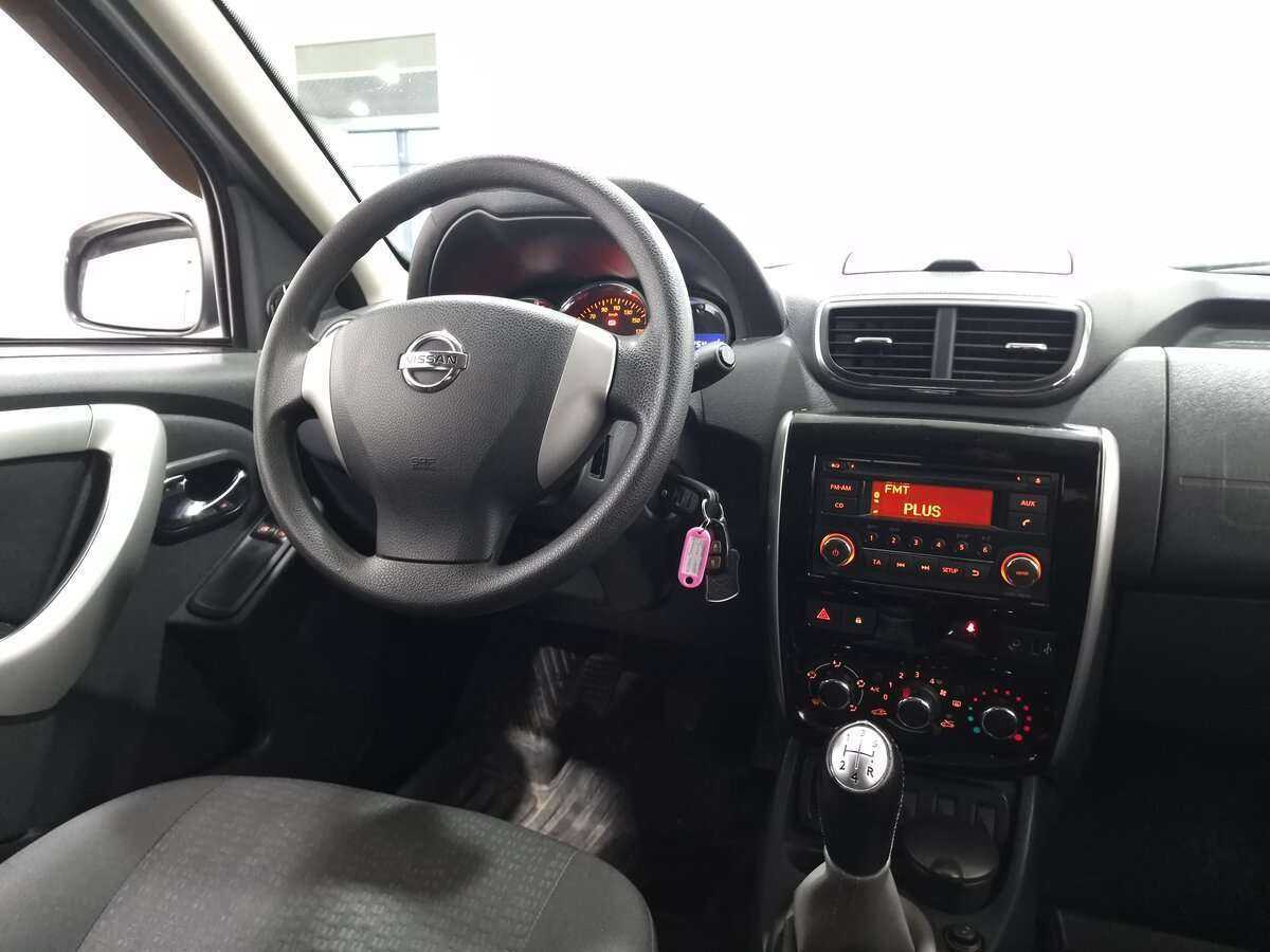 Купить Nissan Terrano с пробегом. Фото: #5