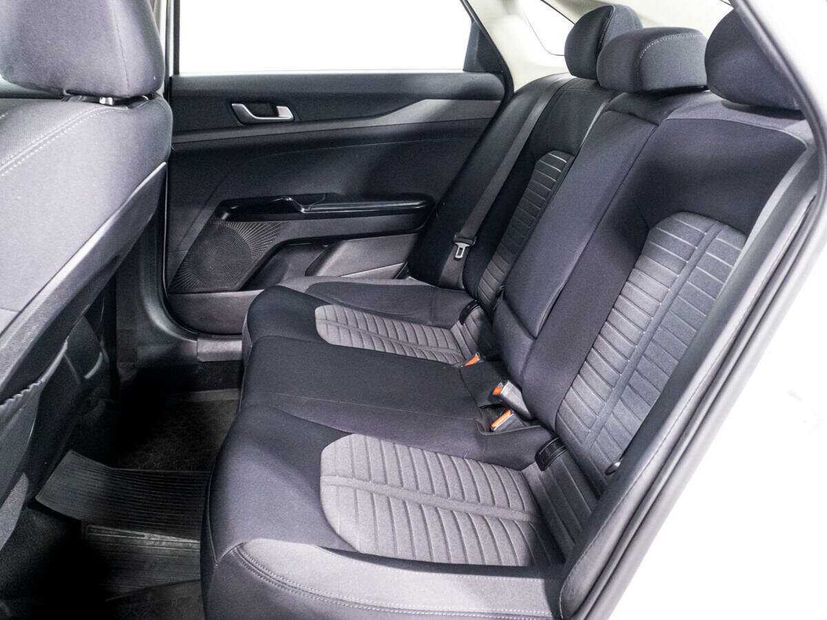 Купить Kia K5 с пробегом. Фото: #9