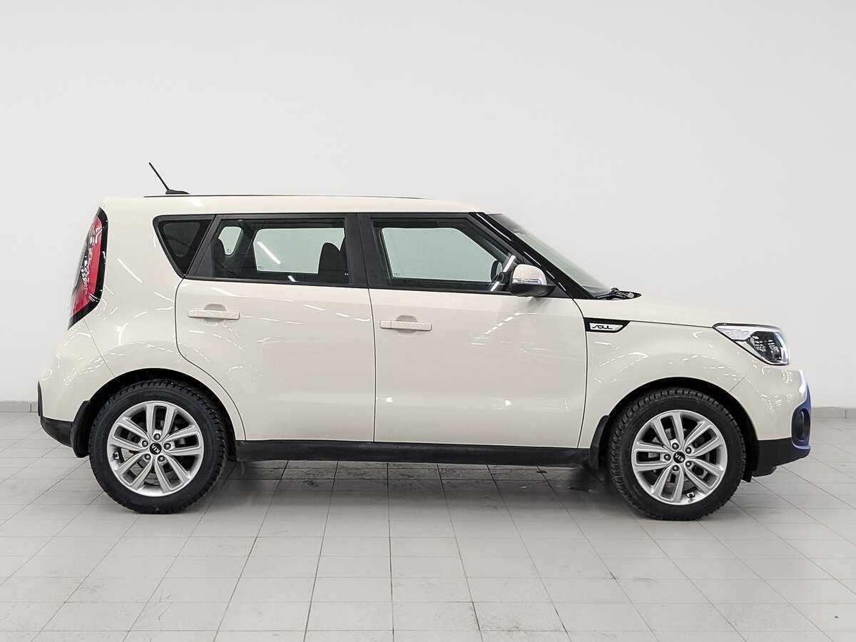 Купить Kia Soul с пробегом. Фото: #3