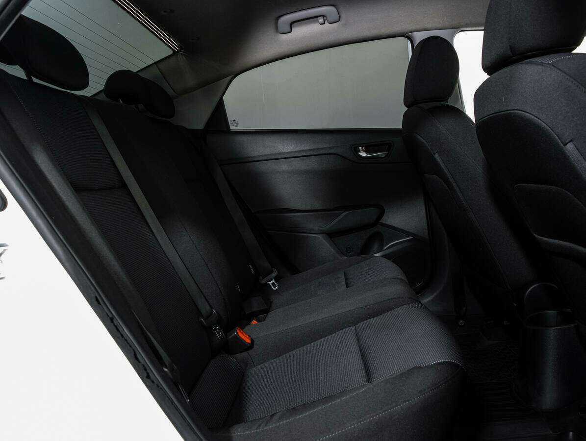 Купить Hyundai Solaris с пробегом. Фото: #8