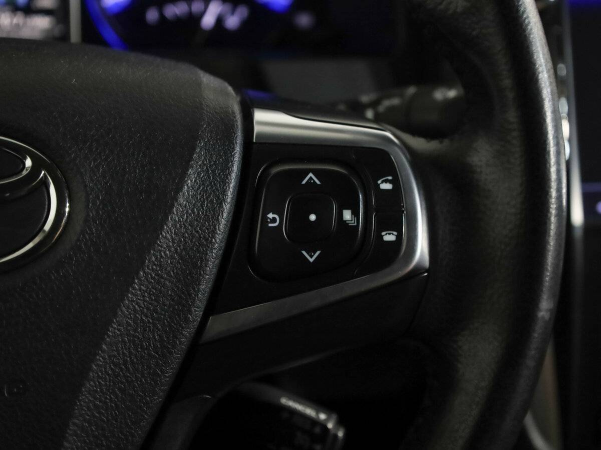 Купить Toyota Camry с пробегом. Фото: #10