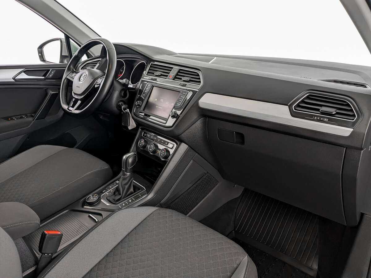 Купить Volkswagen Tiguan с пробегом. Фото: #8