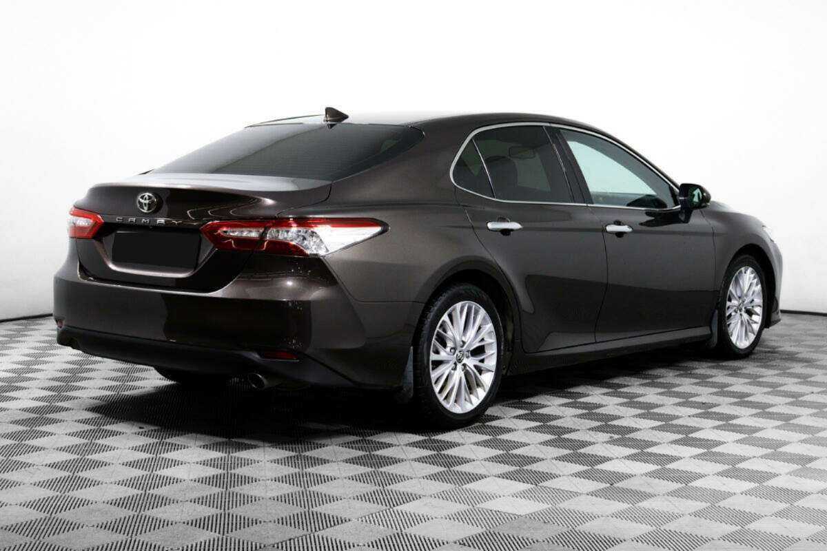 Купить Toyota Camry с пробегом. Фото: #4