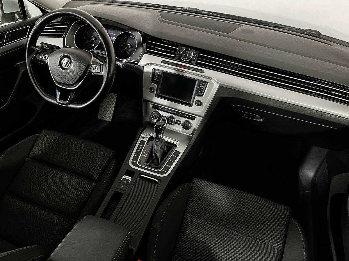 Купить Volkswagen Passat с пробегом. Фото: #8