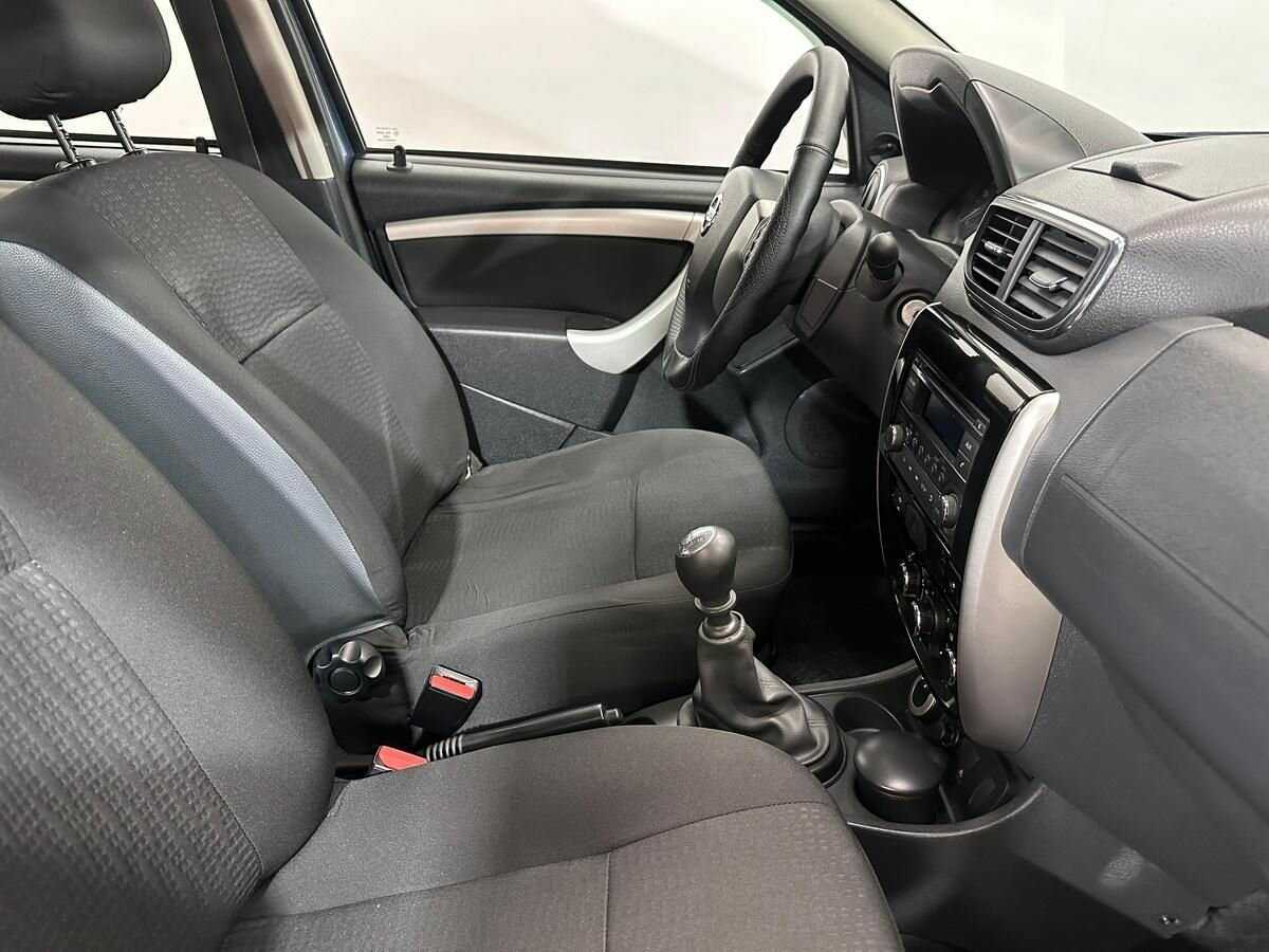 Купить Nissan Terrano с пробегом. Фото: #9