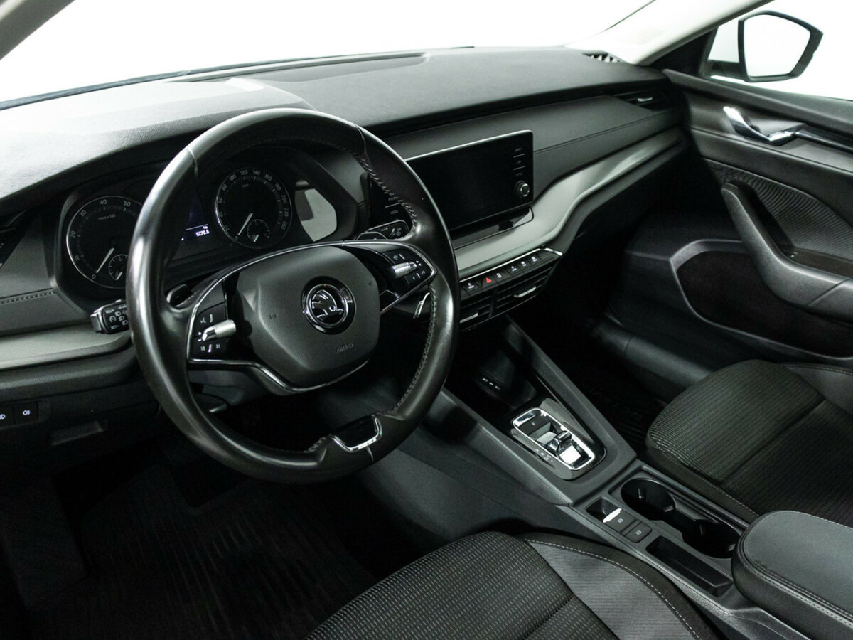 Купить Skoda Octavia с пробегом. Фото: #10