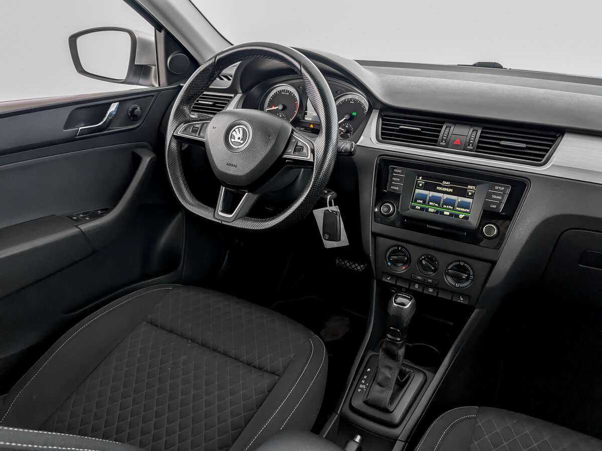 Купить Skoda Rapid с пробегом. Фото: #20