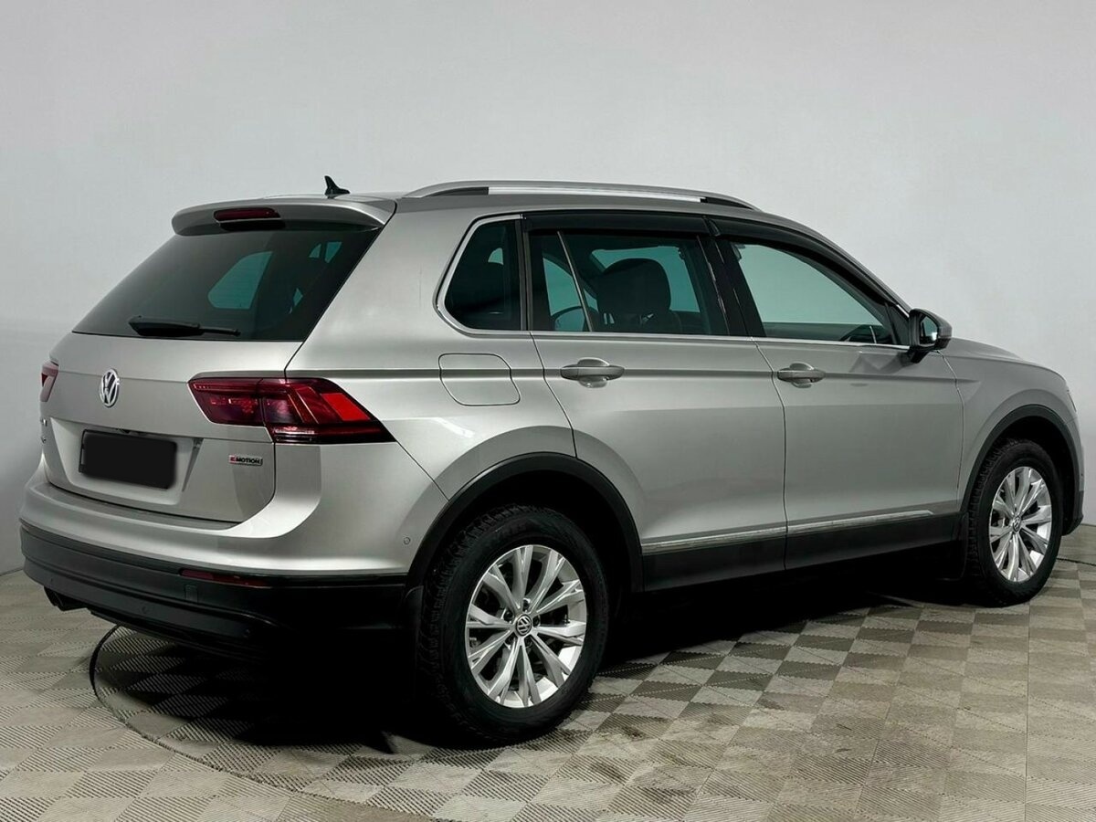 Купить Volkswagen Tiguan с пробегом. Фото: #4
