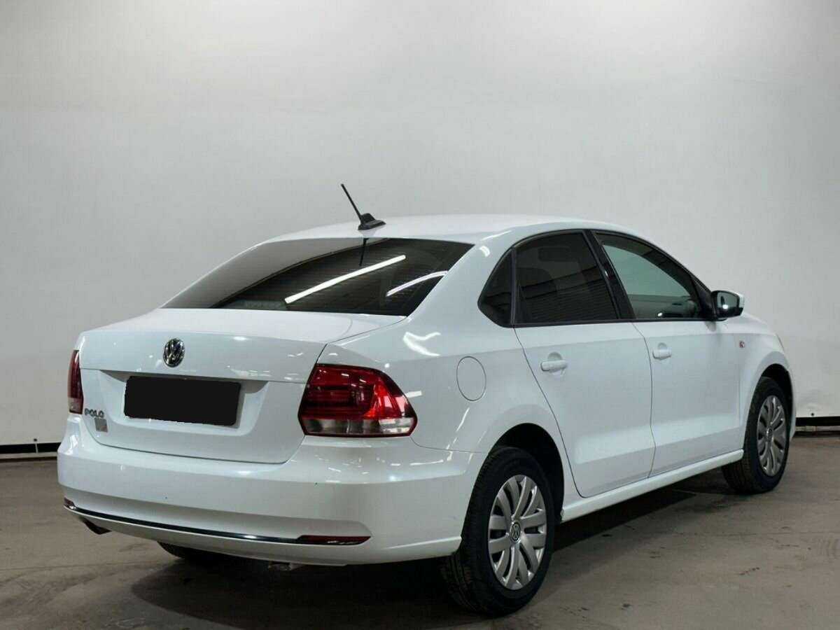 Купить Volkswagen Polo с пробегом. Фото: #3