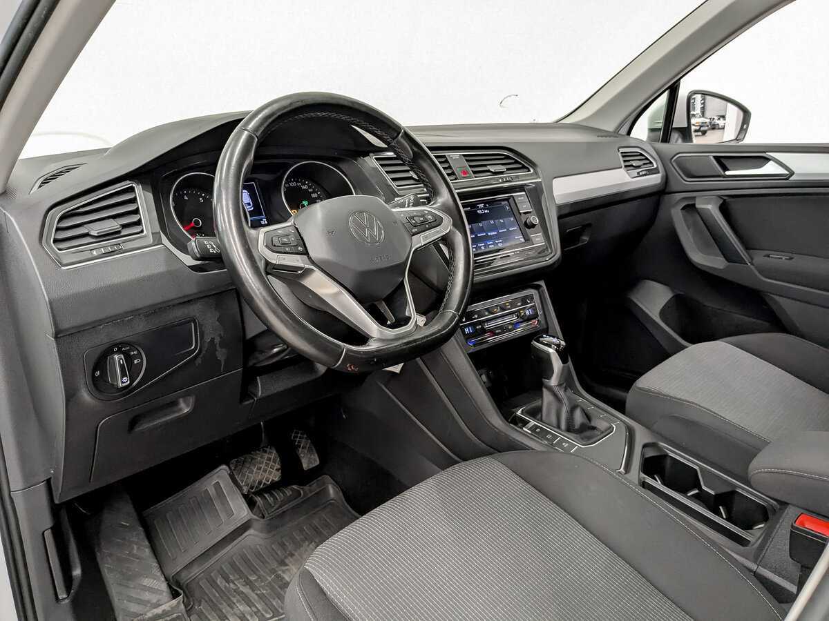 Купить Volkswagen Tiguan с пробегом. Фото: #15