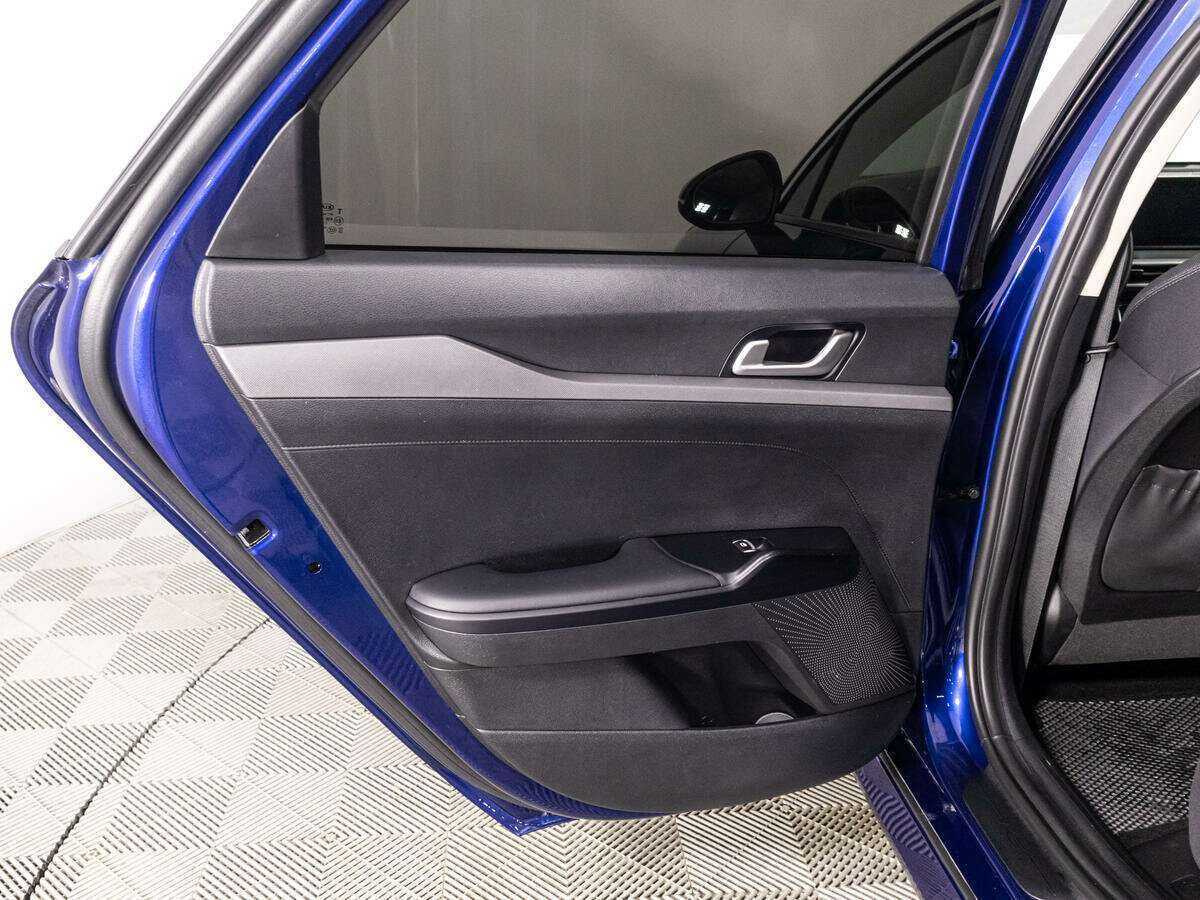 Купить Kia K5 с пробегом. Фото: #24