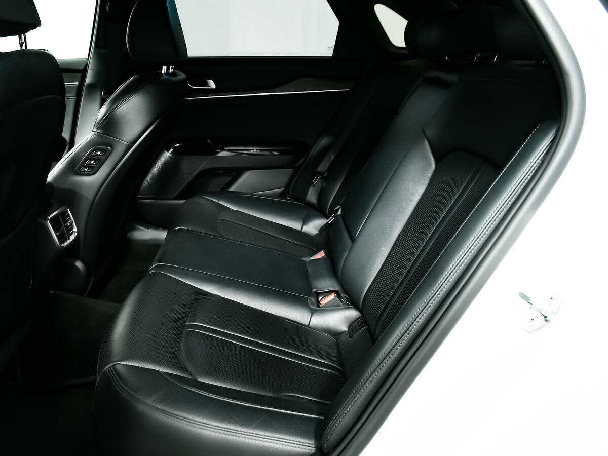 Купить Kia K5 с пробегом. Фото: #11