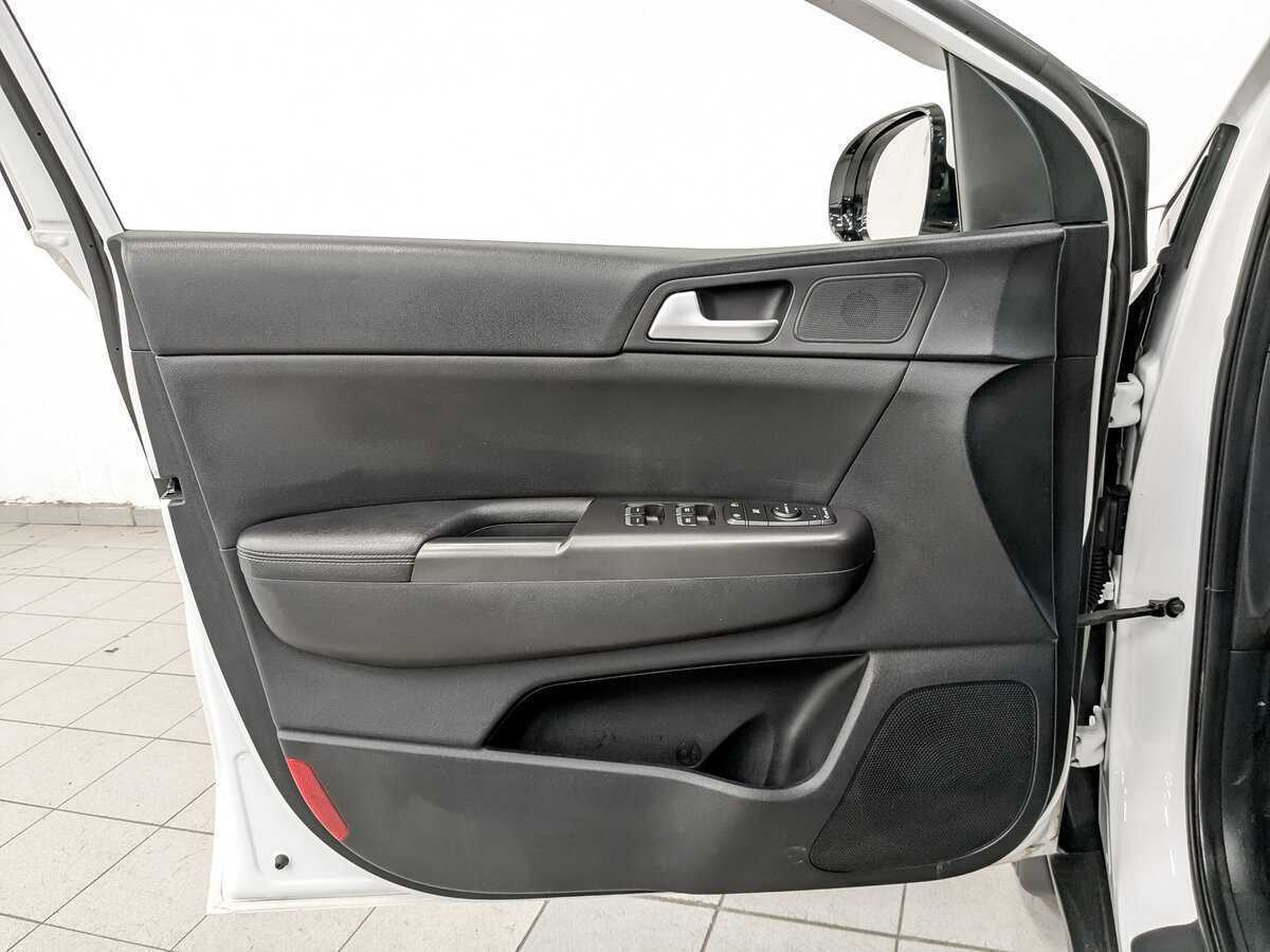 Купить Kia Sportage с пробегом. Фото: #18