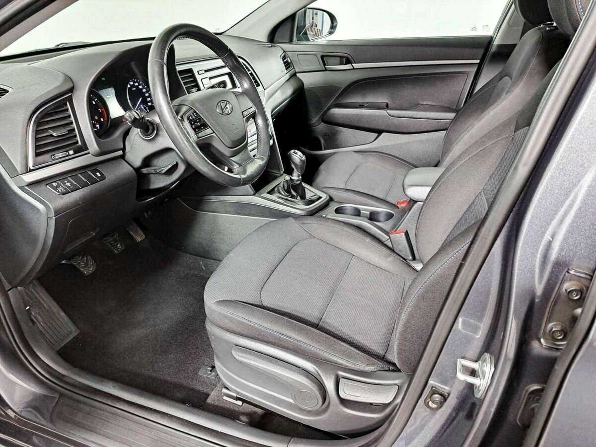 Купить Hyundai Elantra с пробегом. Фото: #15