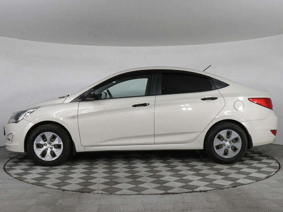 Купить Hyundai Solaris с пробегом. Фото: #7
