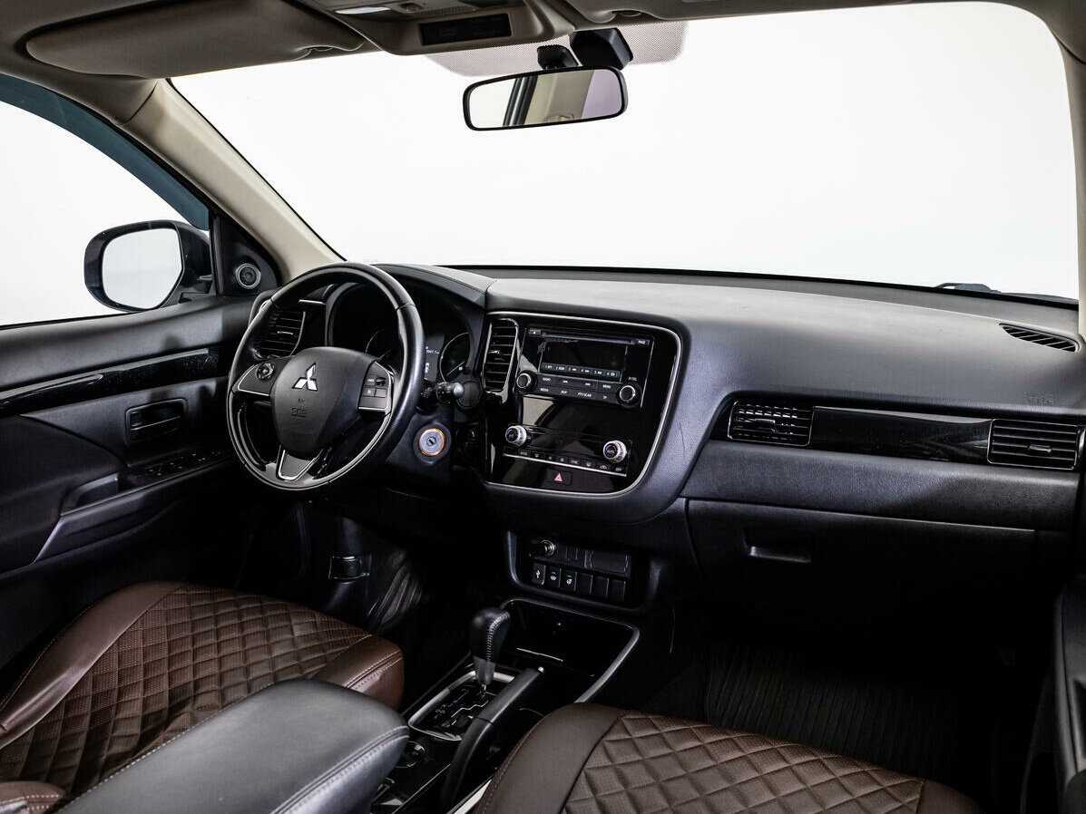Купить Mitsubishi Outlander с пробегом. Фото: #6