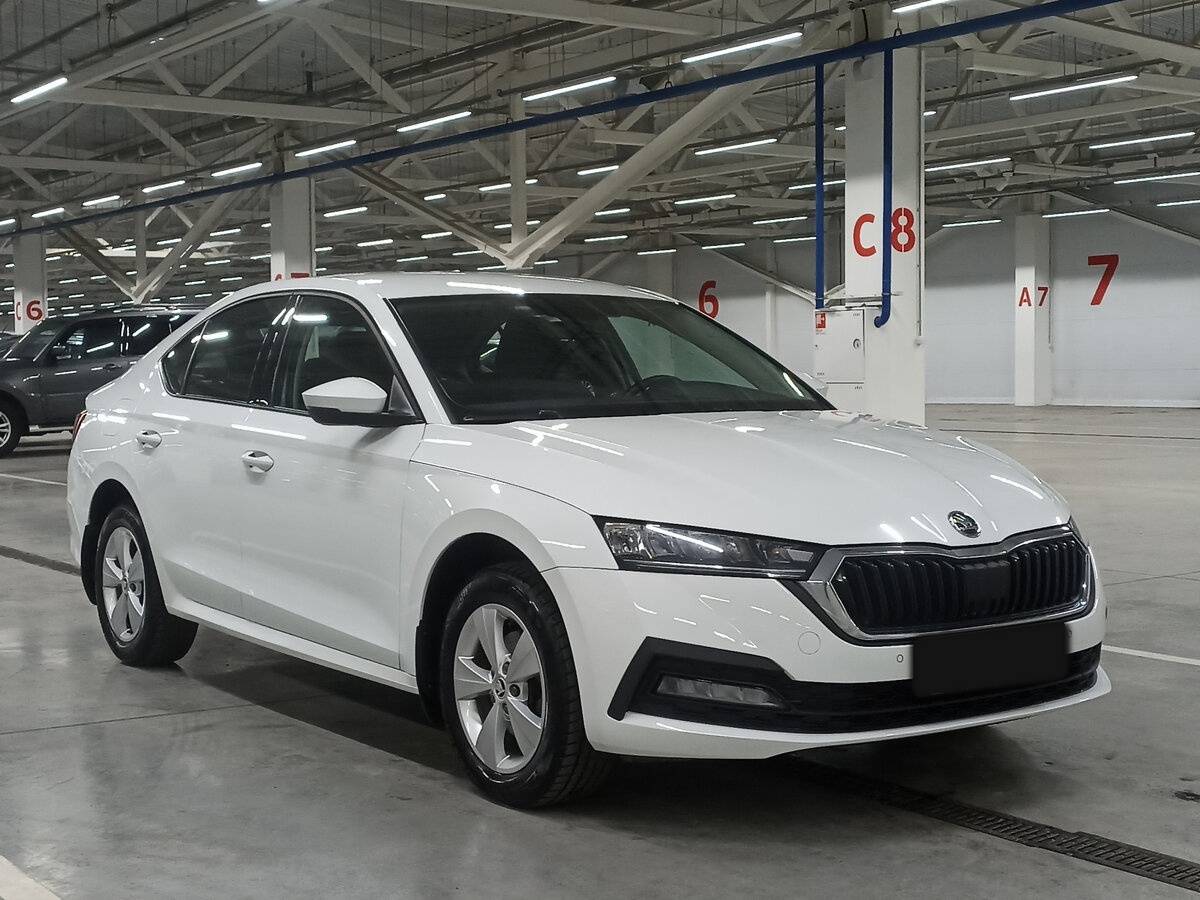 Купить Skoda Octavia с пробегом. Фото: #2