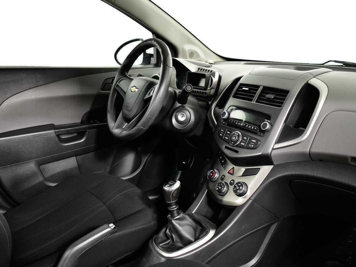 Купить Chevrolet Aveo с пробегом. Фото: #8