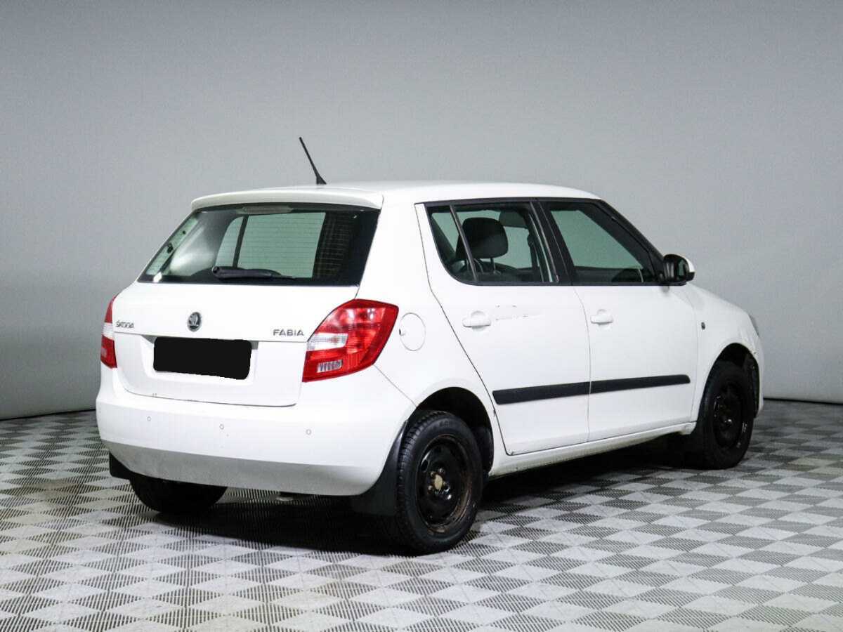 Купить Skoda Fabia с пробегом. Фото: #4