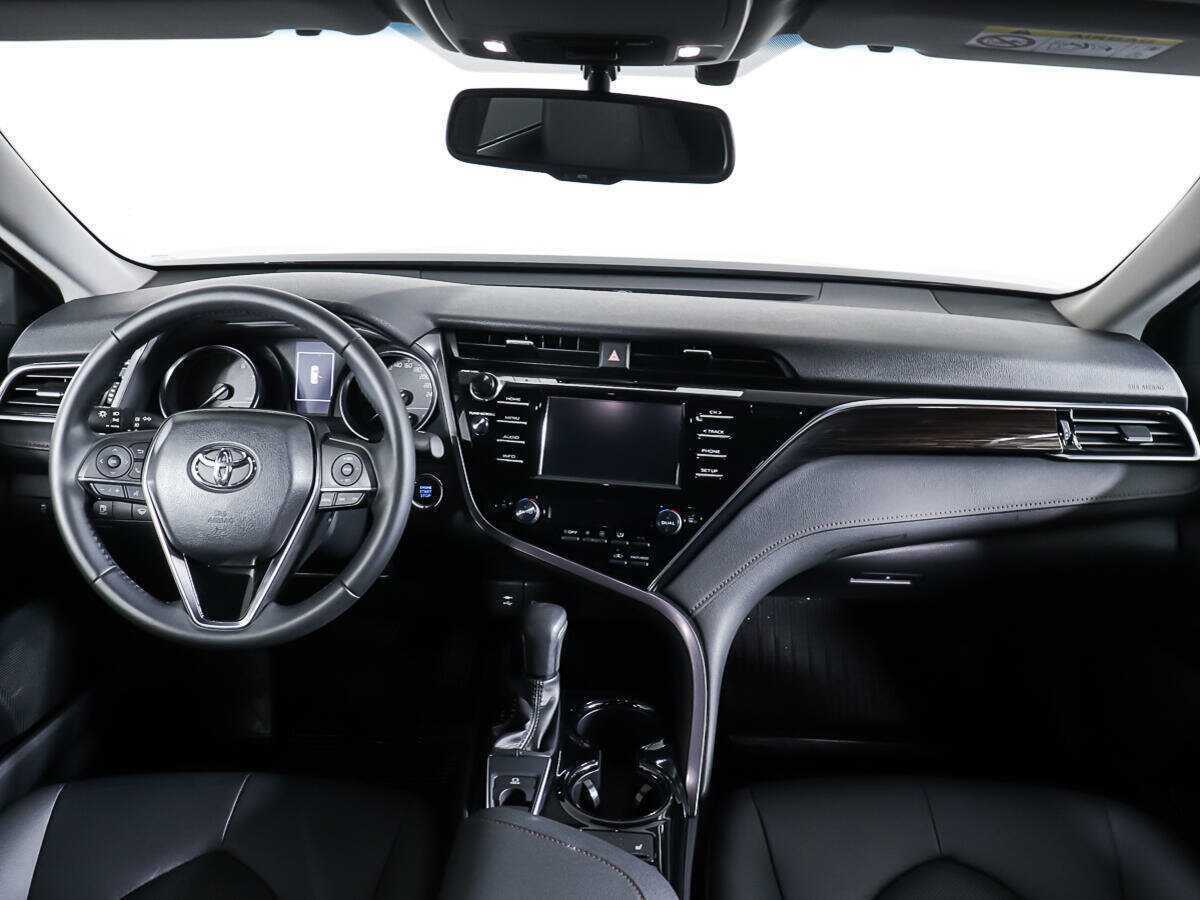 Купить Toyota Camry с пробегом. Фото: #8
