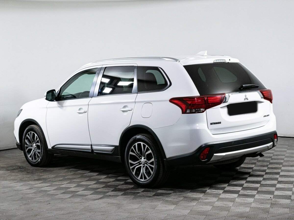 Купить Mitsubishi Outlander с пробегом. Фото: #6