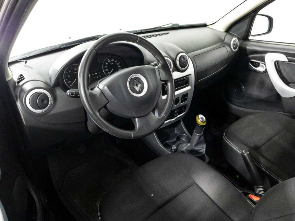 Купить Renault Sandero с пробегом. Фото: #10