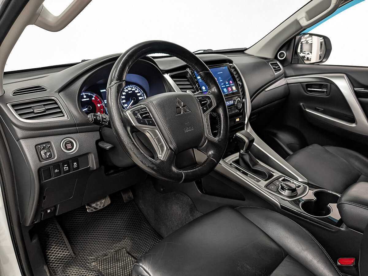 Купить Mitsubishi Pajero Sport с пробегом. Фото: #12