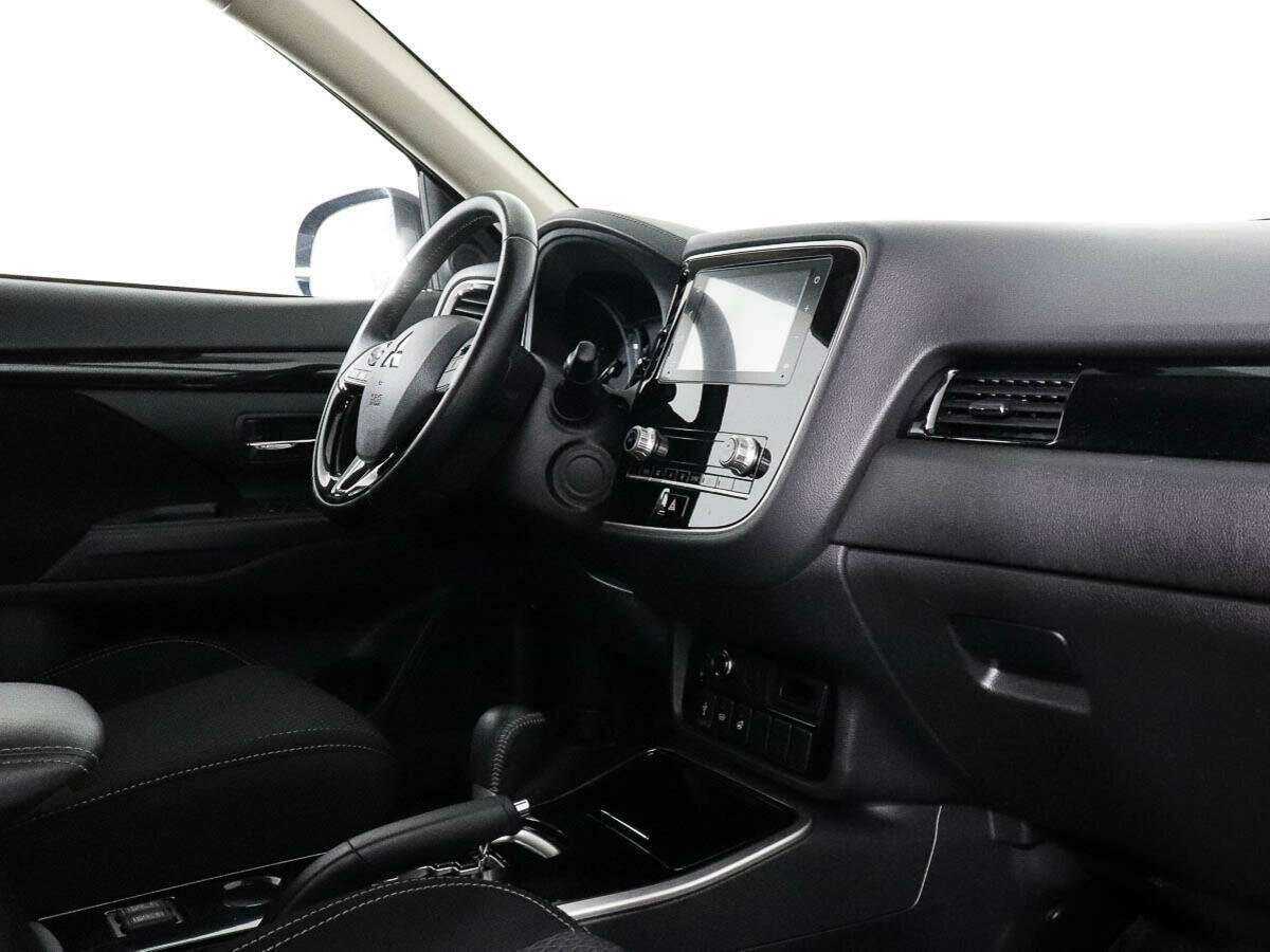 Купить Mitsubishi Outlander с пробегом. Фото: #5