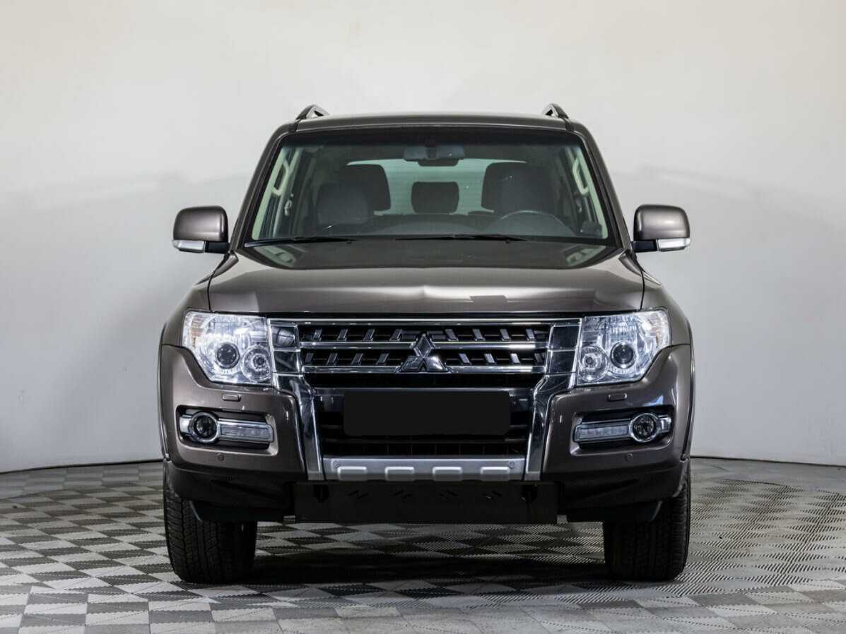 Купить Mitsubishi Pajero с пробегом. Фото: #1