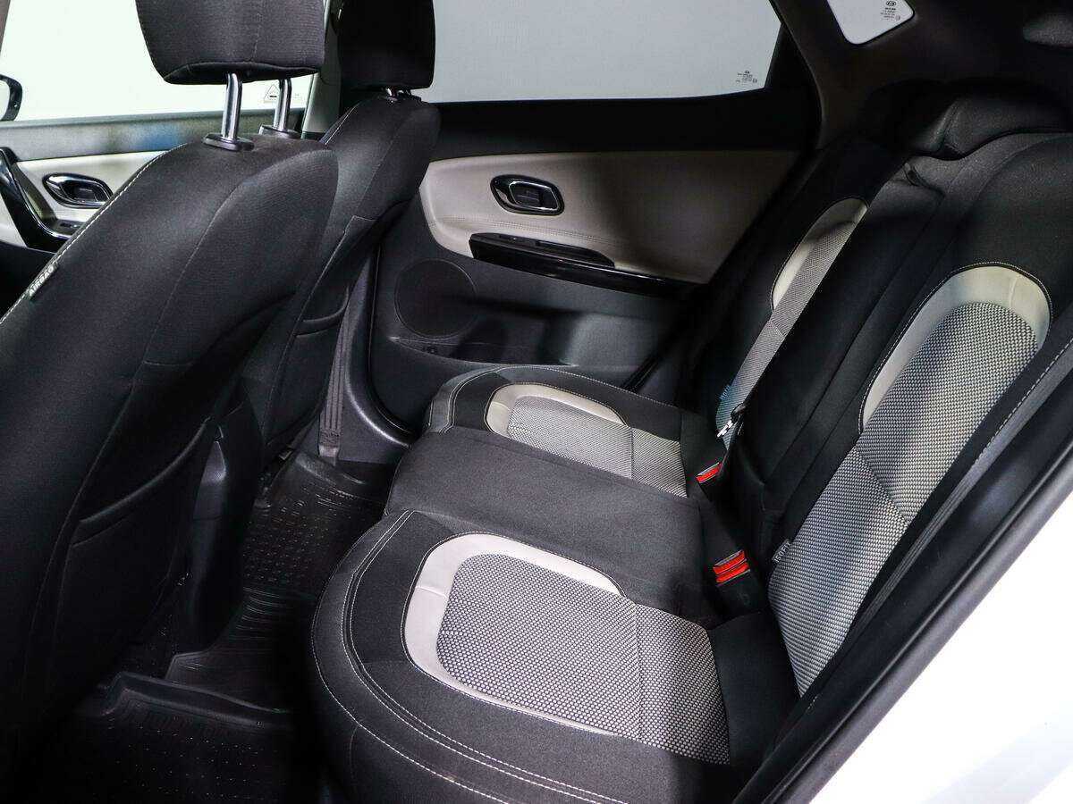 Купить Kia Ceed с пробегом. Фото: #9