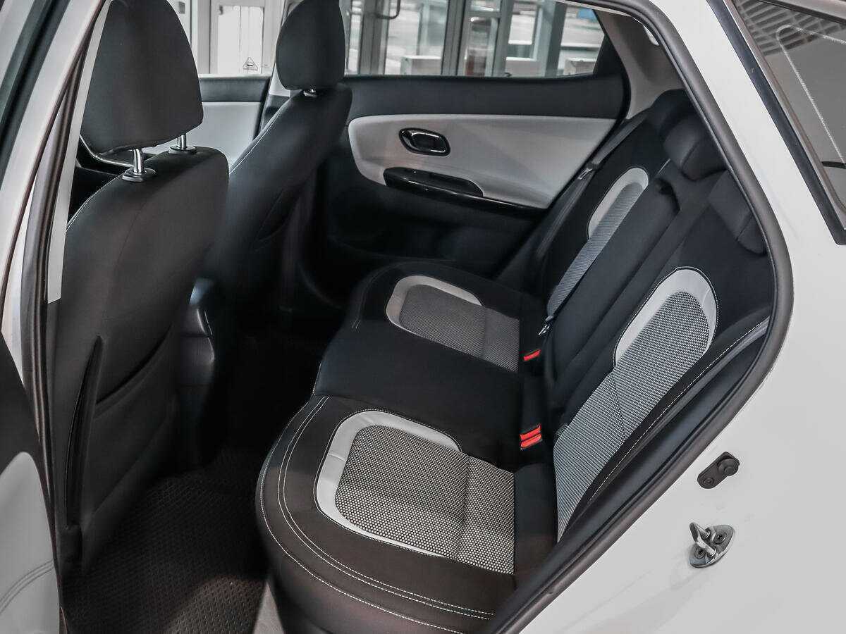 Купить Kia Ceed с пробегом. Фото: #9