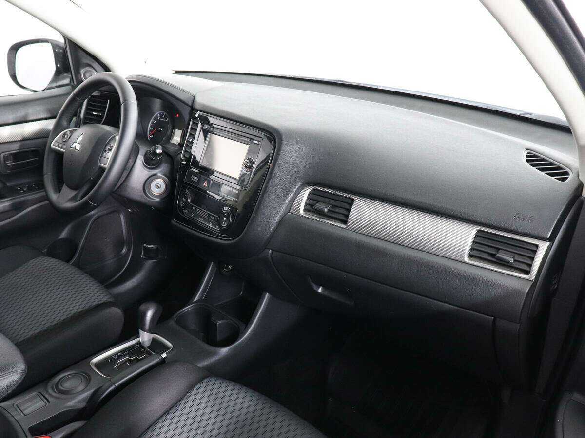 Купить Mitsubishi Outlander с пробегом. Фото: #9