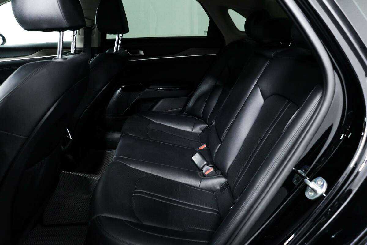 Купить Kia K5 с пробегом. Фото: #11