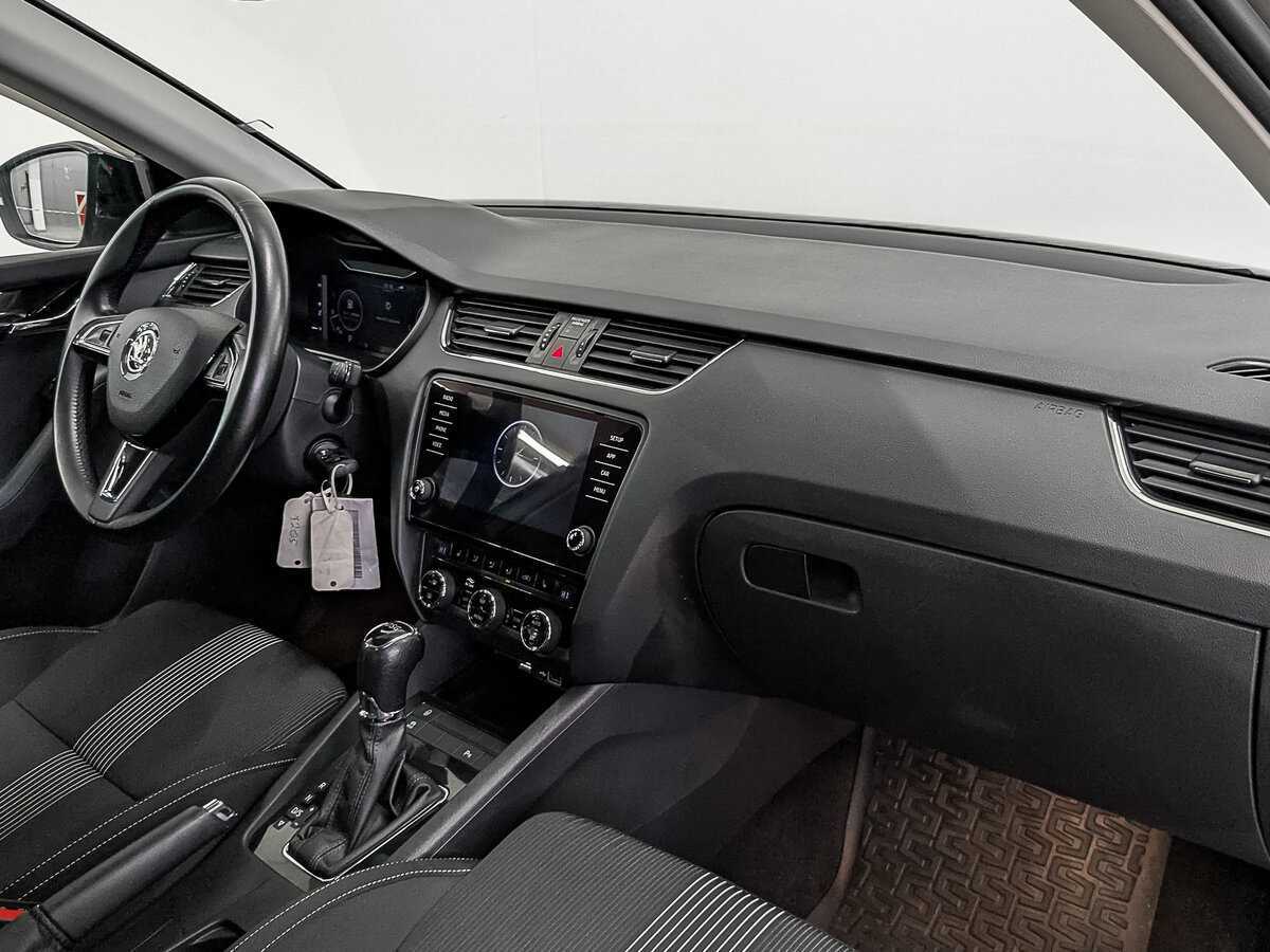 Купить Skoda Octavia с пробегом. Фото: #12