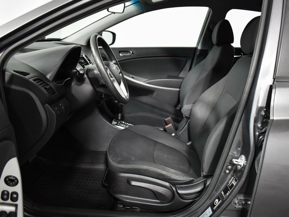 Купить Hyundai Solaris с пробегом. Фото: #9