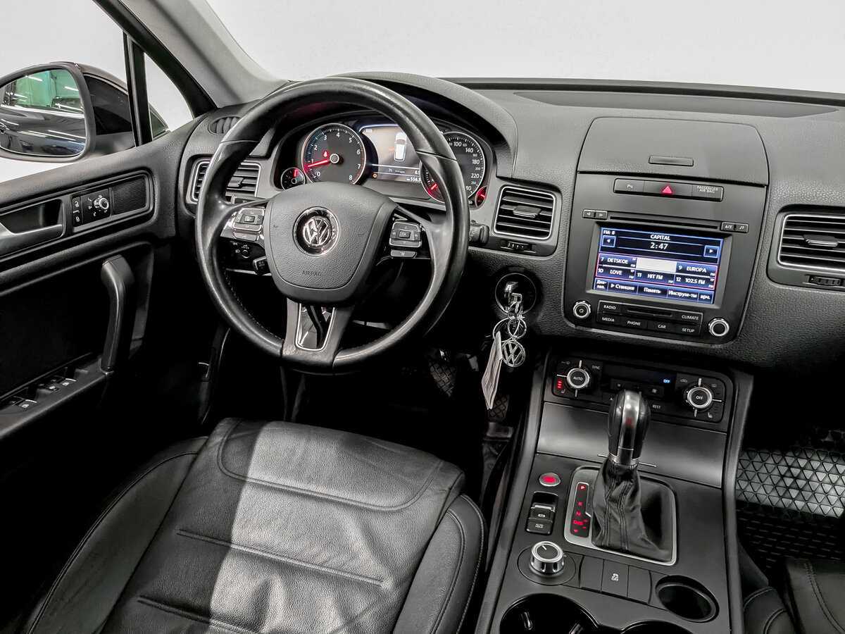Купить Volkswagen Touareg с пробегом. Фото: #24