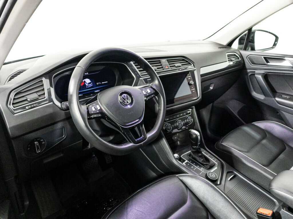 Купить Volkswagen Tiguan с пробегом. Фото: #10