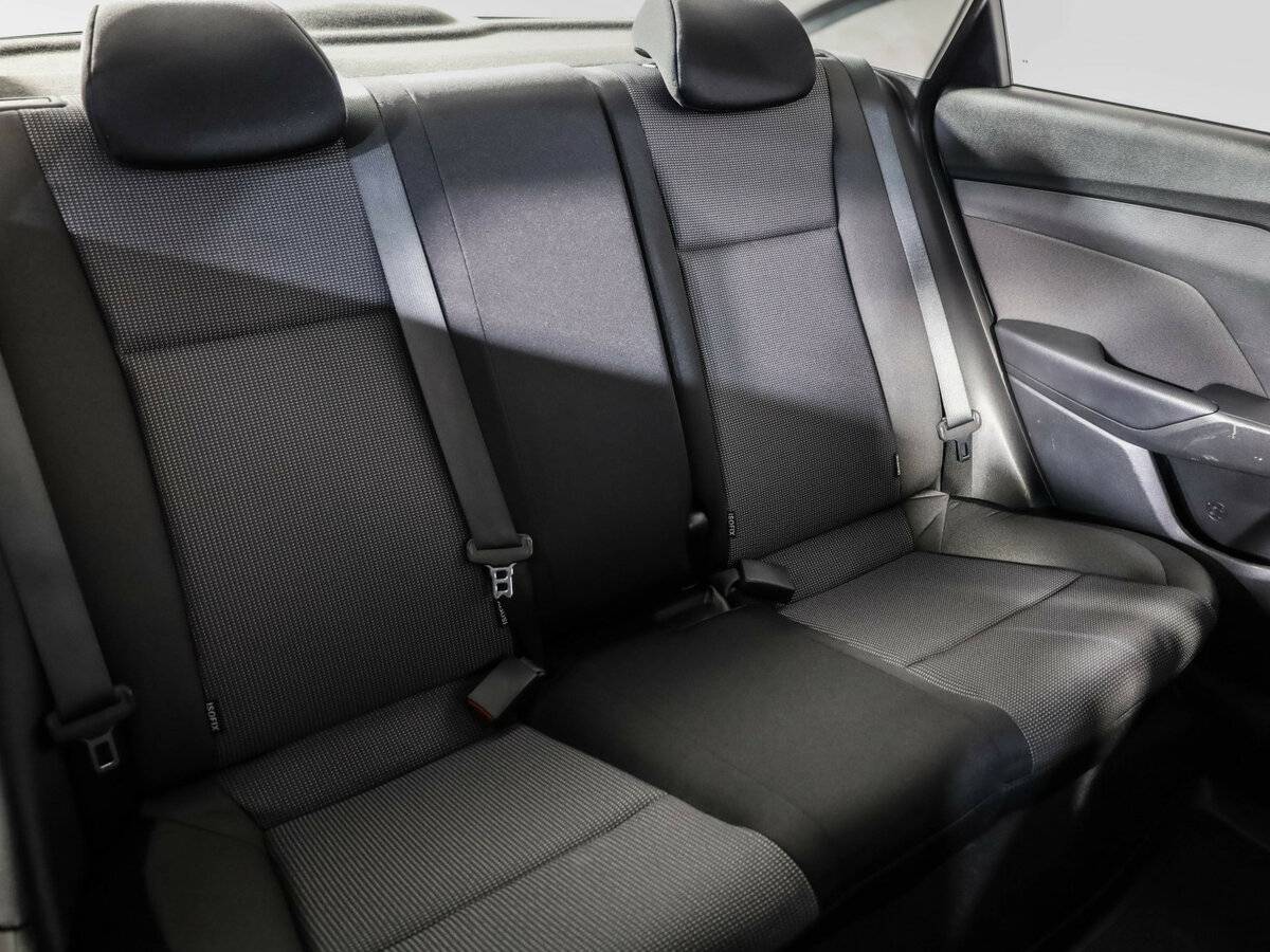 Купить Hyundai Solaris с пробегом. Фото: #18