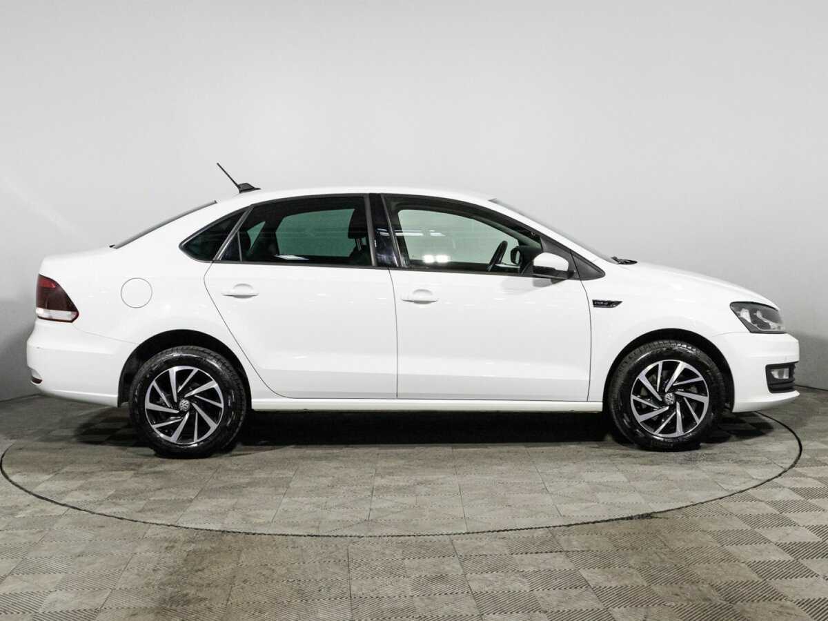 Купить Volkswagen Polo с пробегом. Фото: #3