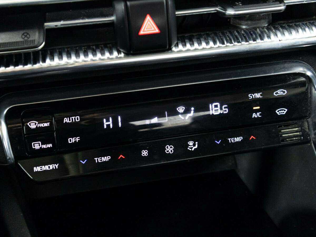 Купить Kia K5 с пробегом. Фото: #19