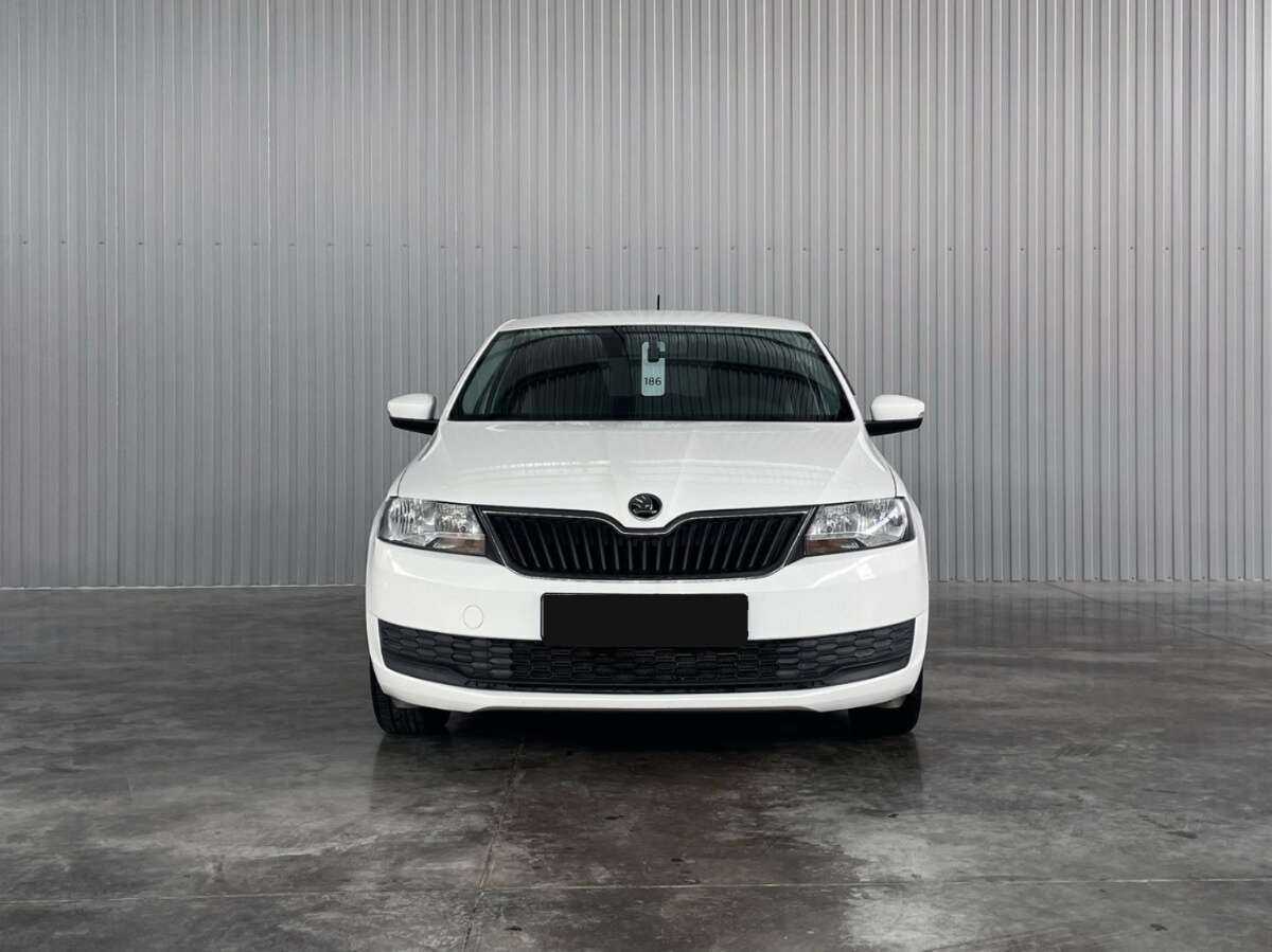 Купить Skoda Rapid с пробегом. Фото: #1