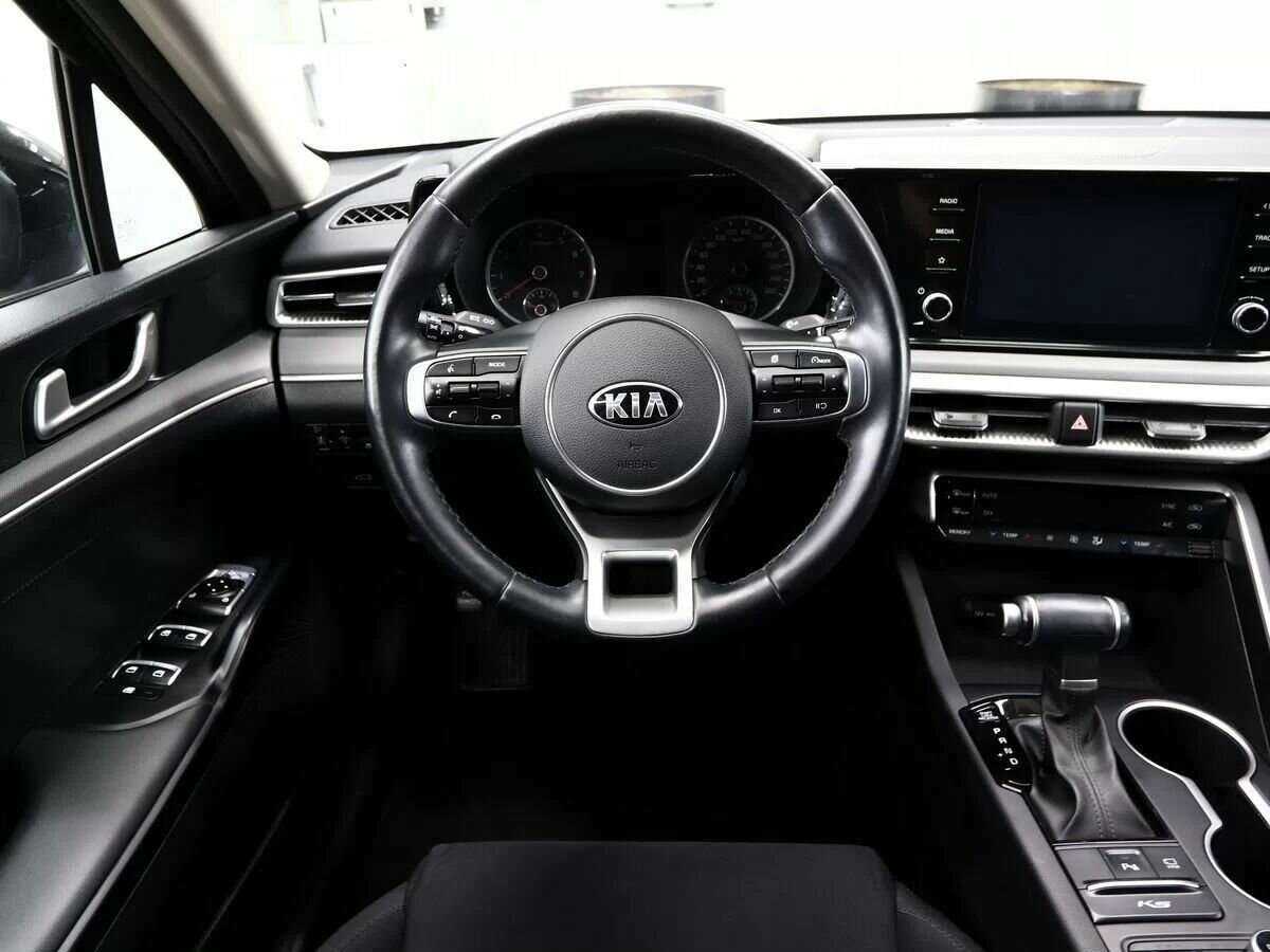 Купить Kia K5 с пробегом. Фото: #16