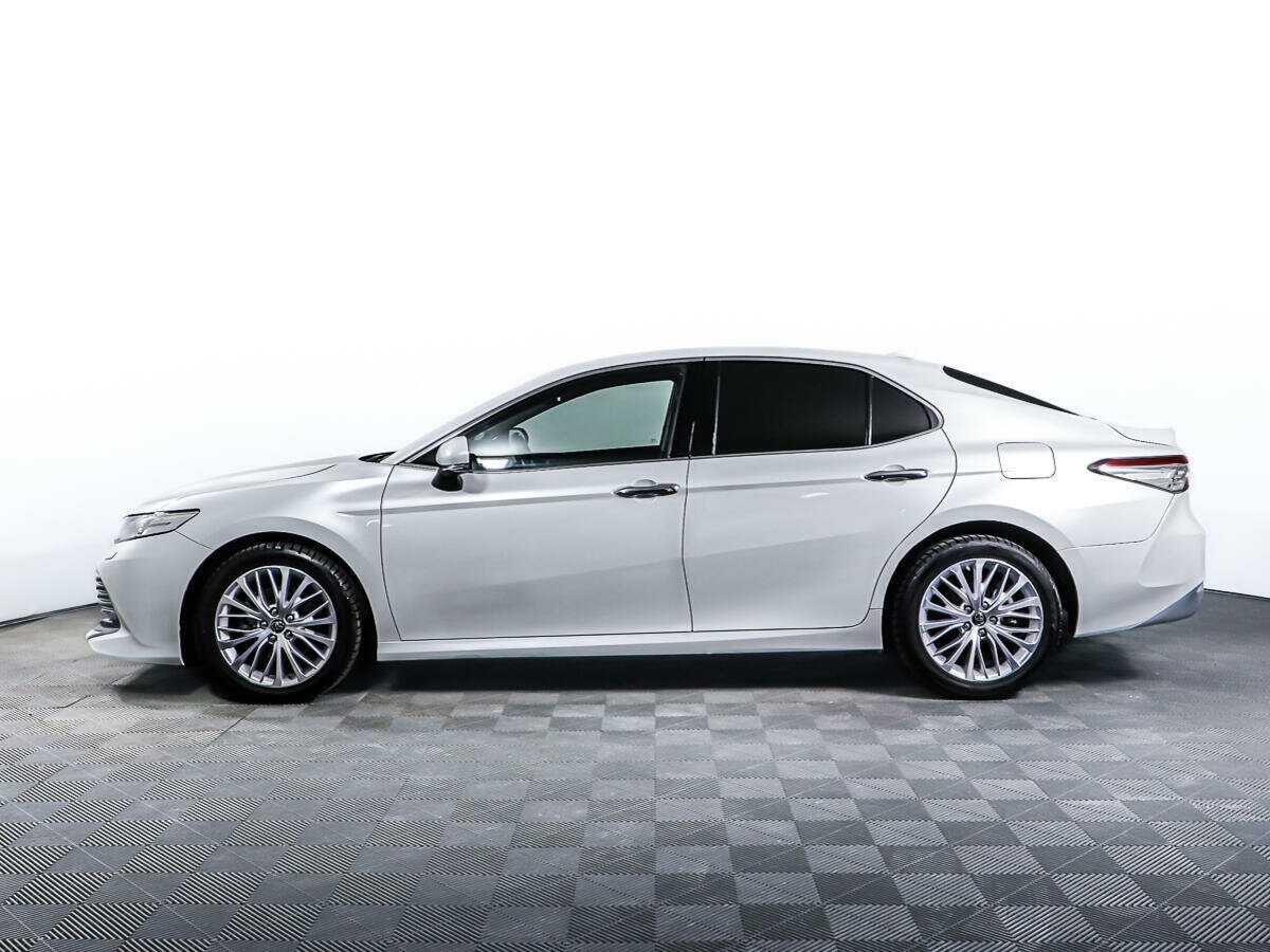 Купить Toyota Camry с пробегом. Фото: #7
